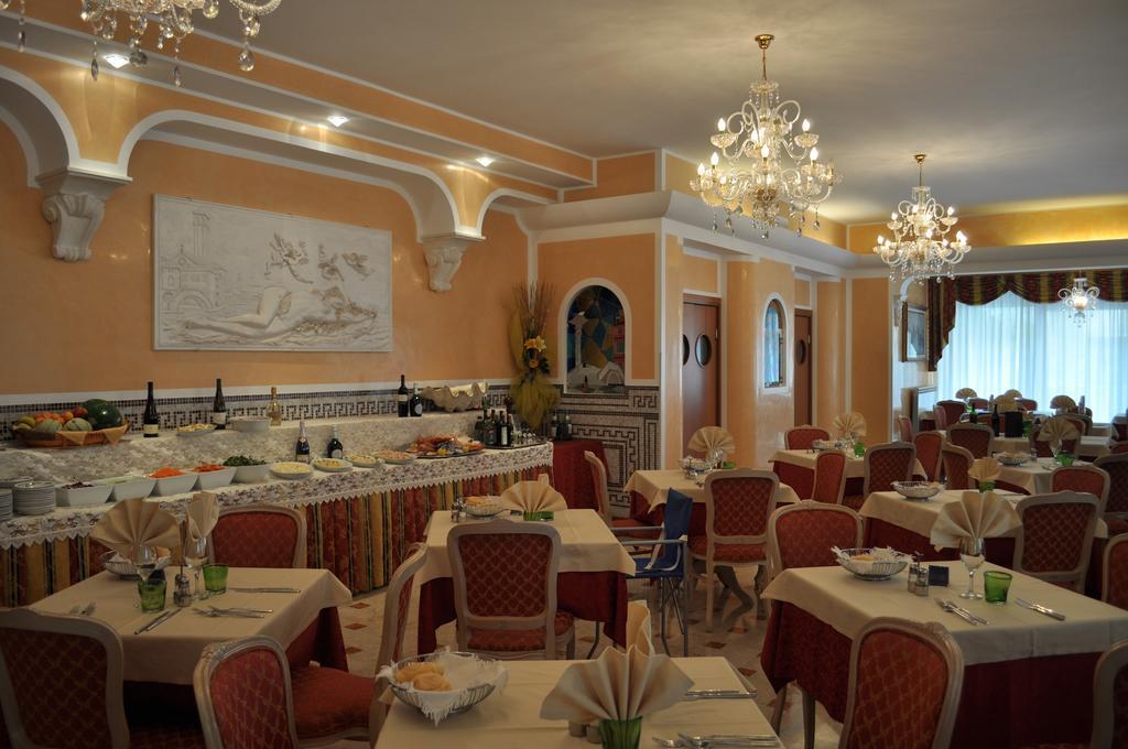 Hotel Real Сотомарина Екстериор снимка